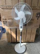 Load image into Gallery viewer, Hot Selling 16inch AC 12V DC Rechargeable Fan Price Cheap AC DC Fan Solar Fan Rechargeable Battery 16inch With Remote Control